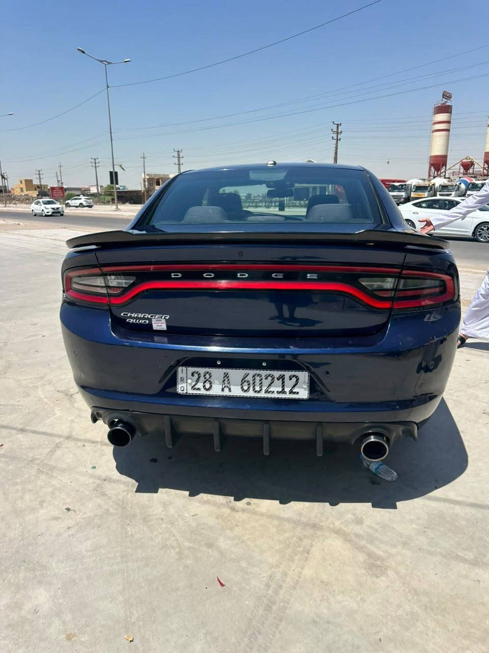 جارج 215
تخم تايرات حداديه كامله تربيد ثلج 
مكان السياره بغداد فور ويل 
السعر 135
***********
