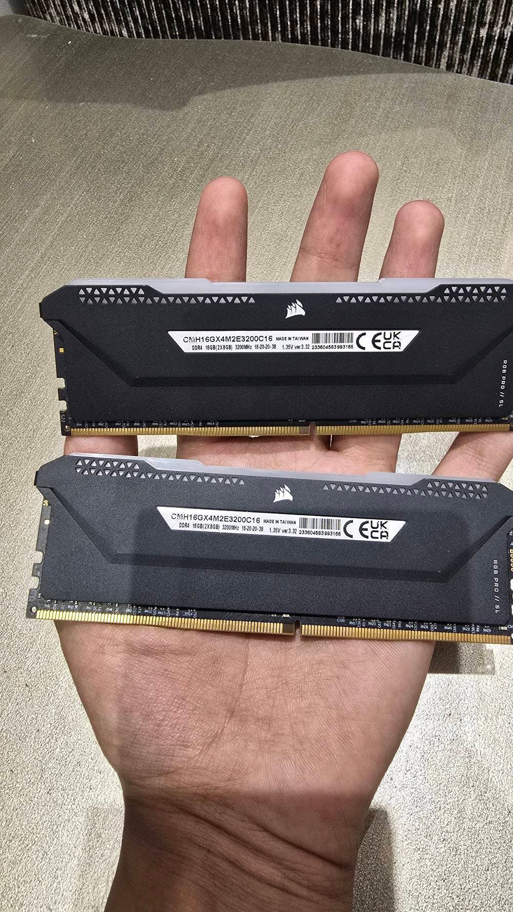 كورسير • DDR4 ٣٢٠٠ • ١٦جيجا