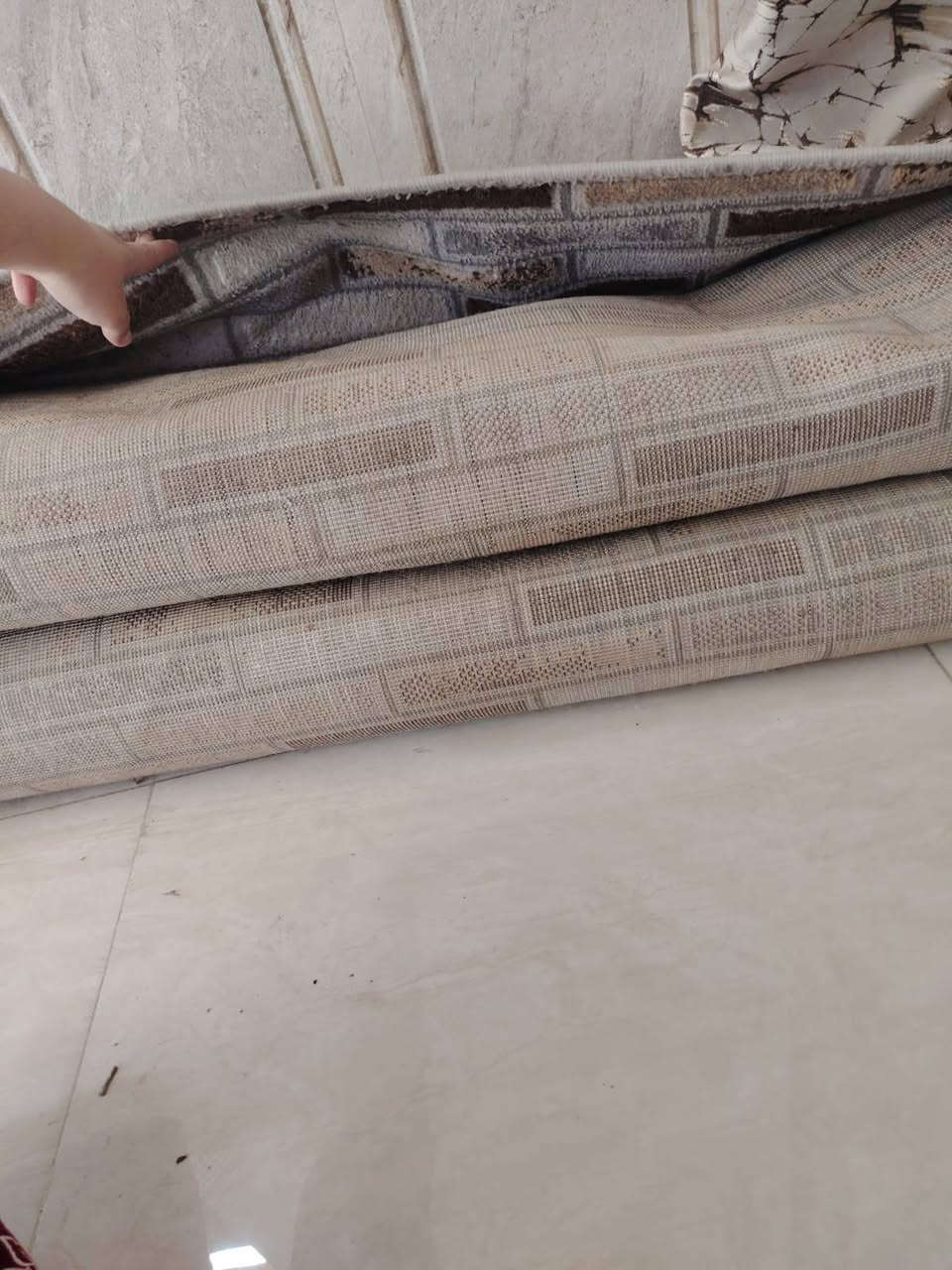 سلام عليكم بيع مستعجل بسعر كلش مناسب ***********
