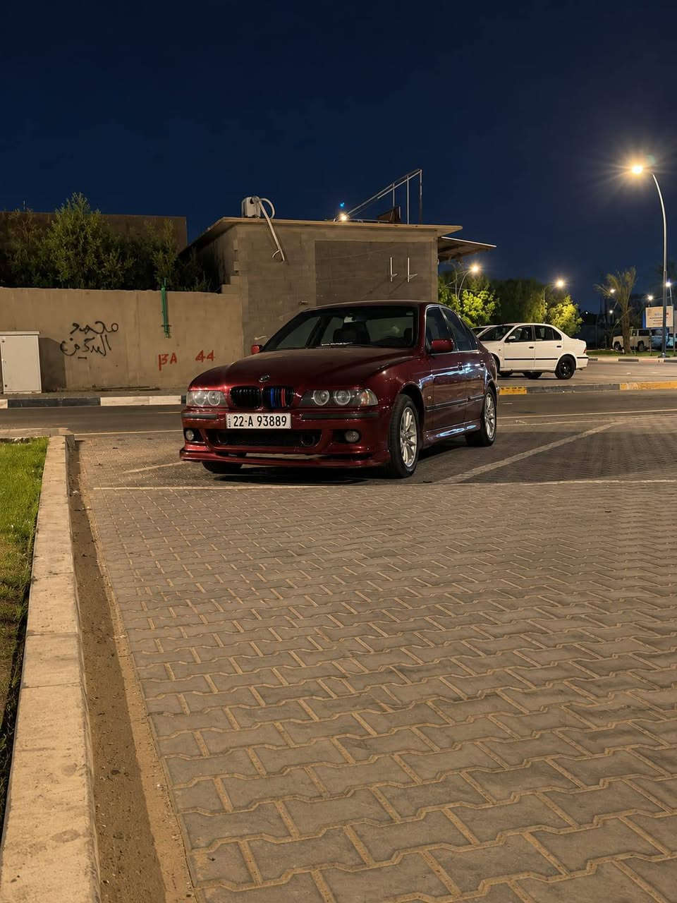 للبيع BMW صقر 1996
528 اربيل 
مكان السيارة بصرة السعر 78$
غير متواجد ع الفيس للاستفسار اتصل على ***********
