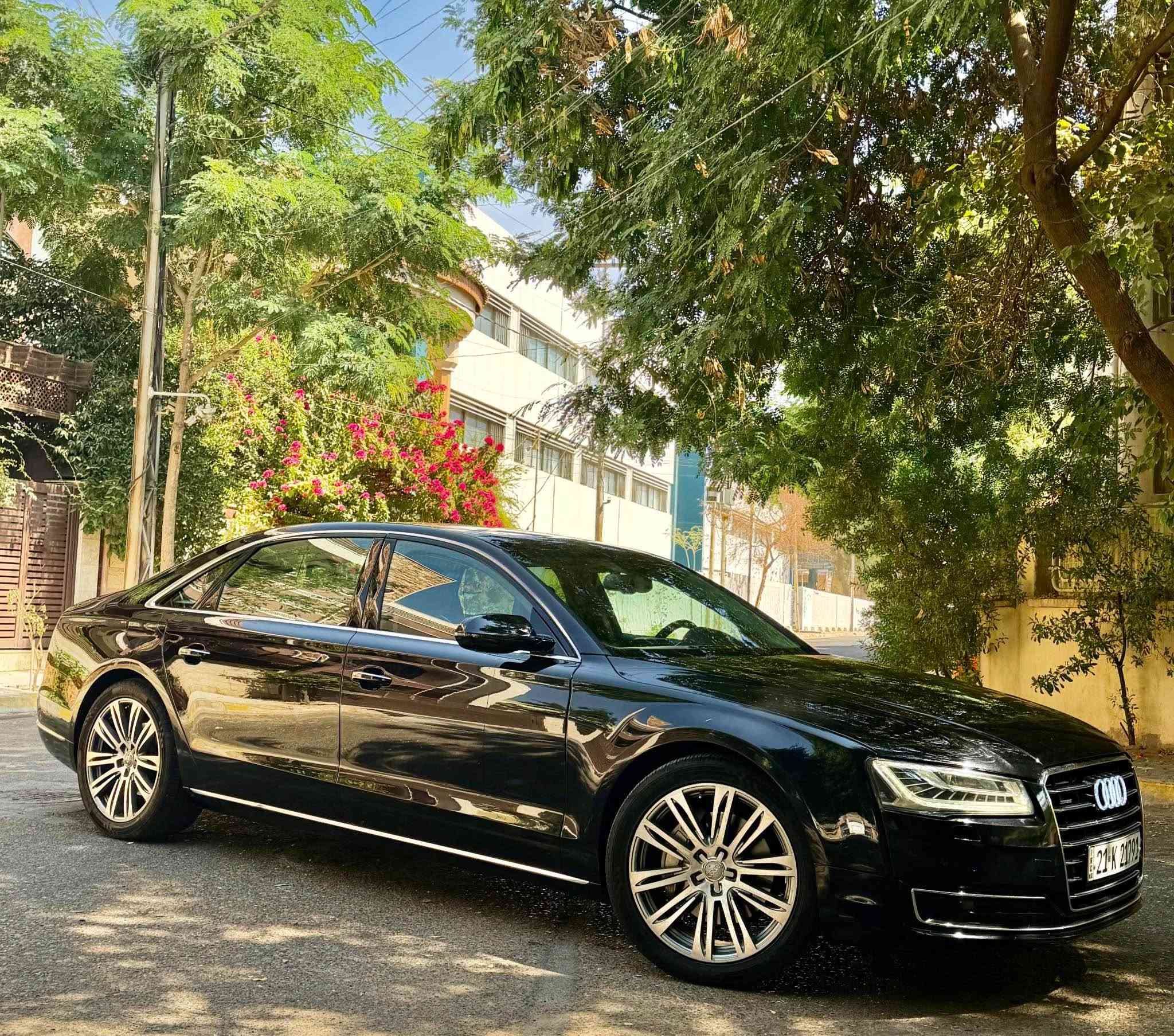 AUDI A8 L VIP 2016 الباخرة 
محرك 3.0 SUPERCHARGER 🚀
الگير 8 نمر  نظام الدفع رباعي Quattro 
نظام توقف تلقائي و قيادة شبه ذاتية 
تحكم ستيرين كهربائي 
كشنات الأمامية والخلفية تدفئة تبريد كهربائي وتحرك 14 وضعية 
تبريد مركزي وتحكمات منفصلة خلفية و أمامية
3 بردات بلادية كهربائية انارة محيطية بالقمارة
باب طويل LONG
لايتات ماتركس وليد خلفي و أمامي 
مواصفات فول الفول يطول اذا تنذكر وحدة وحدة
الضرر :- صبغ 5 قطع رش بدون تكم بدون دواخل بدون ايرباكات تماماً ( محرك گير أكسل كهربائيات بشرط بدون اي نواقص ) طخم صدر 70‎%‎ 
هزة و براد وسنوية جديدة سيارة بأسمي شرط التحويل و الوكالة  مكان السيارة كركوك 
-***********-  السعر 145 وقابل للتفاوض بما يرضى الله كركوك, العراق
