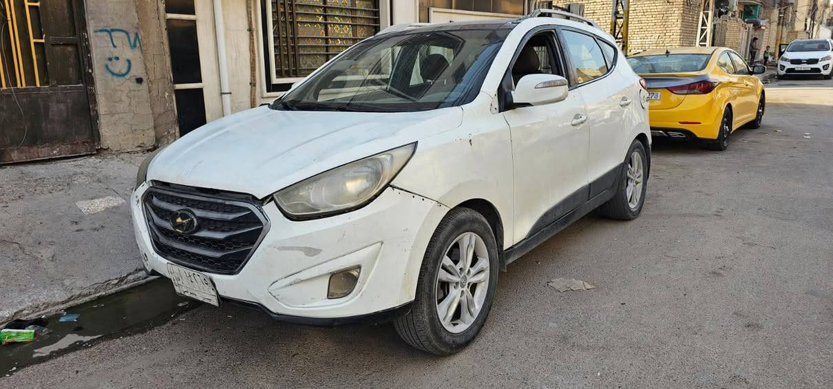 سلام عليكم توسان 2013وارد خليجي  تكمة مال السايق كد شبيرين رقم ميسان بسمي  مشروع وطني مكينة كير تايرات حدادية صدر نضيفات السيارة يرادلهة ترتيبات  السعر 86وبيهة مجال للشراي مكاني بغداد العبيدي رقم ***********
