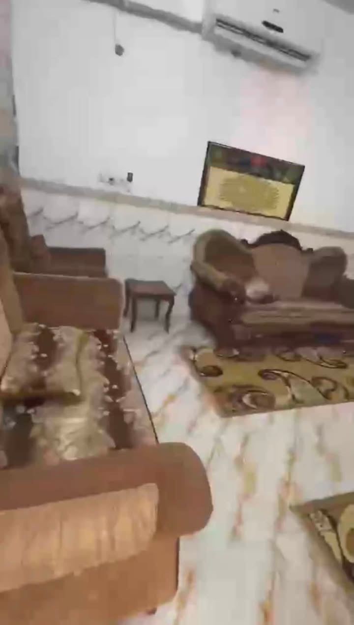 🏛 يعلن مكتب صباح الزاملي للعقار 🏛

♦️للبيع دار سكن في واسط الخاجية ♦️

طابق واحد غرفتين نوم وهول ومطبخ وستقبال وصحيات داخليه وخارجيه وستاره وهول كبير

♦️مساحه 200 م
♦️وجه 10 م
♦️النزال 20 م
♦️موقع مميز قرب مدرسة النوافل
♦️الدار مصفر معاملتة واصله للتقيم عل قرار 20
♦️السعر 115 وقابل للتفاوض

------------------------
#لـــمـــزيـــد مـــن الــــعـــروض يـــرجـــى الاعـــجـــاب بالـــصـــفـــحـــة لـــيـــصـــلـــك كـــل جـــديـــد&
======================
#لـــمـــن يـــرغـــب فـــي عـــرض عـــقـــاره لـــلـــبـــيـــع فــي الـــبــيــج يـــرجـــى الــتــواصــل مــعــنــا ع الــخــاص 

#عنوان
#المـــكـــتـــب
الطشاش قرب جامع الإمام الحسن العسكري 
🏛 مكتب صباح الزاملي للعقار 🏛
------------------------------------------
لـــلاســــتـــفـــســـار الاتـــصـــال عـــلـــى :
📱📱📲📲
***********
