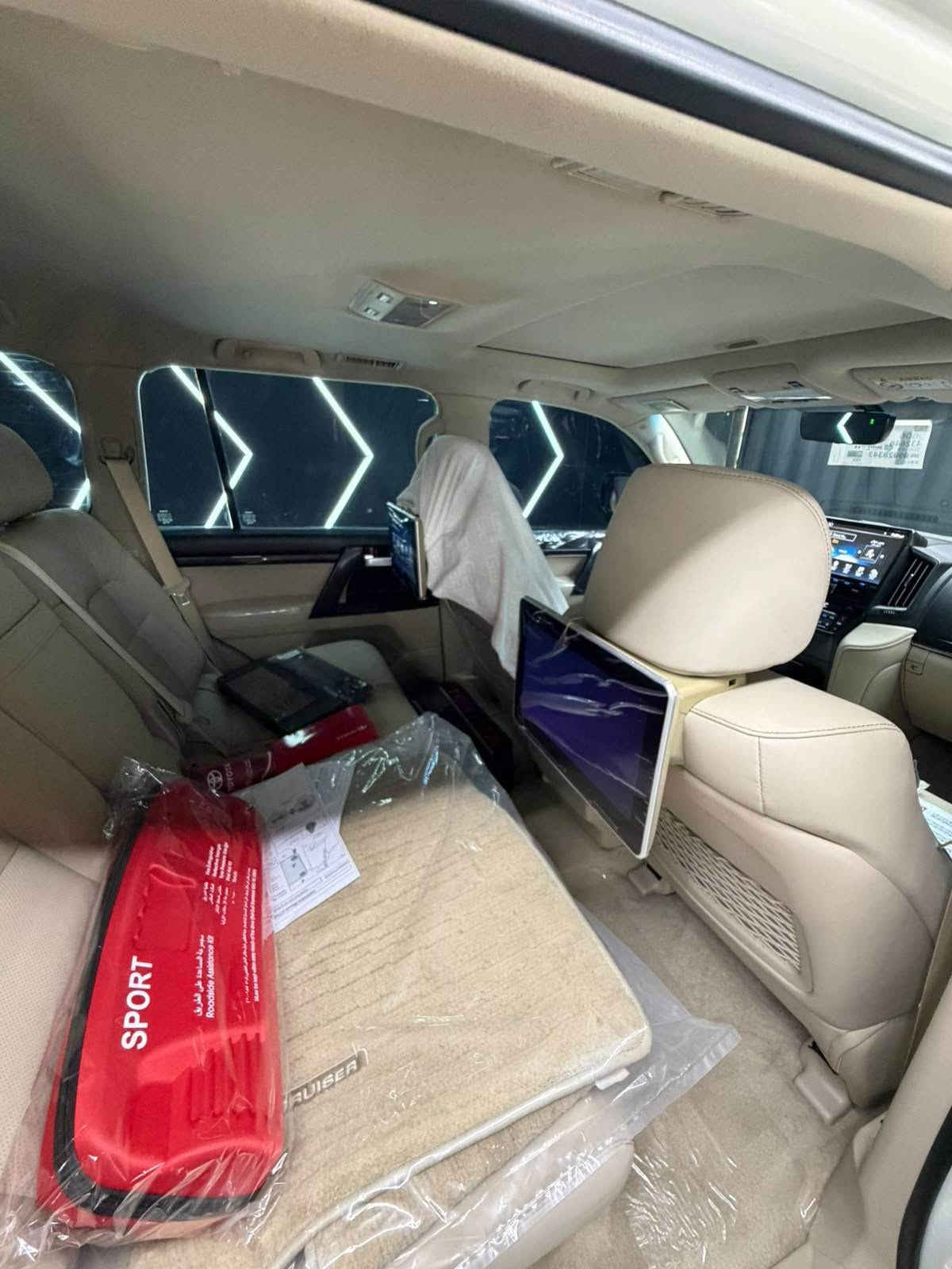 Toyota land crusir . 2021 . V8 . 38,km

Grand turing + SAS 🪬

اخت زيرو بل كارتون بمعنا كليمه زيرو🪬
سياره بل كارتون احله من صوره..🔹

🔹تويتا لاند كروزر موديل {2021} SAS
🔹سياره شريكه ساز درجه اولا گراندتورينگ
🔹سياره مكفوله كفاله عامه من كلشي
🔹بدون صبغ + بدون بارد + بدون شخت
🔹بدون حالوب + بدون رمل + بدون رصعه
🔹بدون حسوه + بدون حتا دعاميان شرط

🔹 سياره محرك بشرت ما مفتوح زيره 
🔹سياره {8 سلندر } { 4,600} 
🔹ماشيه{38,000} الف كيلو شرط
🔹{ 4 تاير و ويل بيلادي دنلوب اصلي}
🔹سياره مواسفات ساز اصلي 
🔹{3 شاشات بيلادي + غراضات موجود
🔹{ كتلوكات + عرضيات + 2 بصمه 
🔹{ هيدفونات + سيرڤسات كامل 

🔹مواصفات سياره 
🔹{شاشه كبير + كاميرات + حاسات}
🔹{3 شاشات + فتحه سقف + جلد.}
🔹{كشن كهرباء + شحن موبيلا + ..}
🔹{8 ارباگ + تبريد مركزي +باب جك}
🔹{بصمه تشغيل عن بعد +سلاجه..}
🔹{ليد زينون + تحكمات ستيرن ..}
🔹{دبل فوليوم + فور ويل+هوك}

🔹{سياره سنويه بسمي مباشر حول} 
🔹{تحويل مباشر حول بسمي}
🔹{ سياره رقم اربيل دولي }
🔹{ مكان سياره سليمانيه}
🔹{رقم / ***********}
🔹{سعر سياره / 557$} السليمانية, العراق
