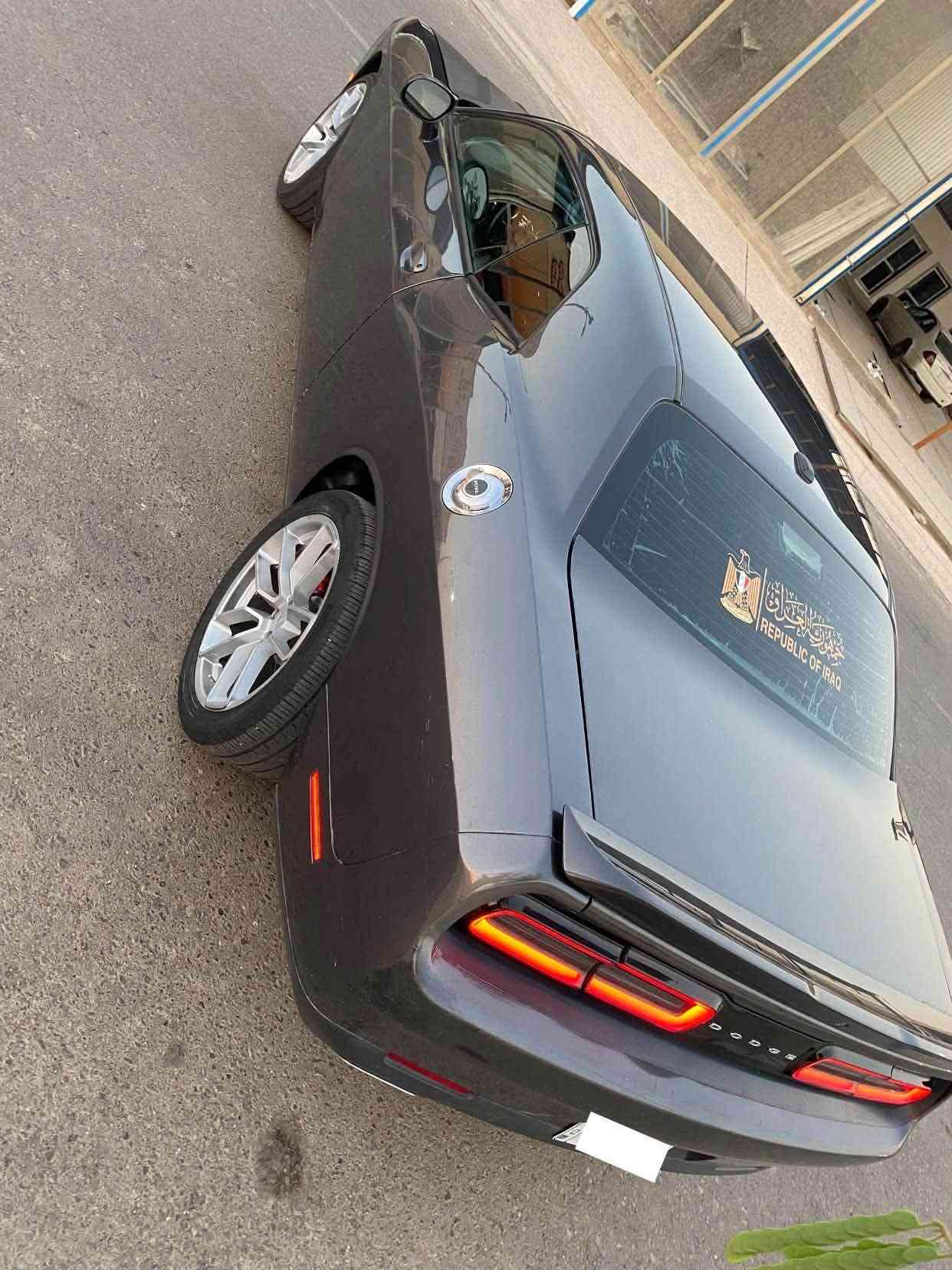 جالنجر 2018 SXT 3600 السياره ستوك على وضع الشركه ماملعوب بيها ابد رقم بغداد الدولي باسمي شخصيا هزه جديده 
ماشيه 93 الف
تخم ويل ديمون طامس تخم تاير
صدر امامي خلفي مبدل جديد 
لايتات ودعاميه جدد
تبريد قطعتين مكينه كير كله مكفول
حادث جاملغ وبنيد صور الحادث بالمنشور 4 قطع صبغ قماره تكم مكفوله 
السياره جاهزه ومابيها نقص مال جناي

سعرها 136$
مكاني بغداد البلديات***********
