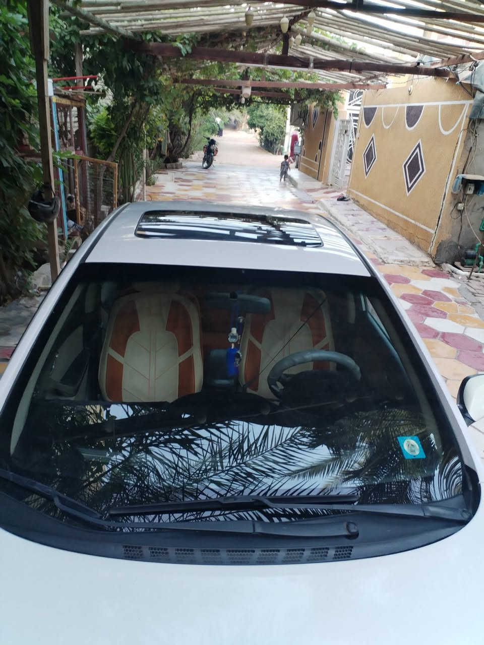 السلام عليكم ورحمة الله وبركاته
سيارة النترا بيضاء ٢٠١٥ خليجي
فتحة سقف
مكينه ١٨٠٠ ممتاز 
كير اوتو ممتاز
تبريد ٢ قطع
زوج تايرات امامي جديد
رقم انكليزي كربلاء
سنويه لل ٢٧
تعال افحص سونار
قطعتين صبغ باب وجاملغ
نقص فيت بم فقط يحتاج تبديل
السعر ١٢٥ وبيه مجال بسيط
*********** او مراسلة واتساب
