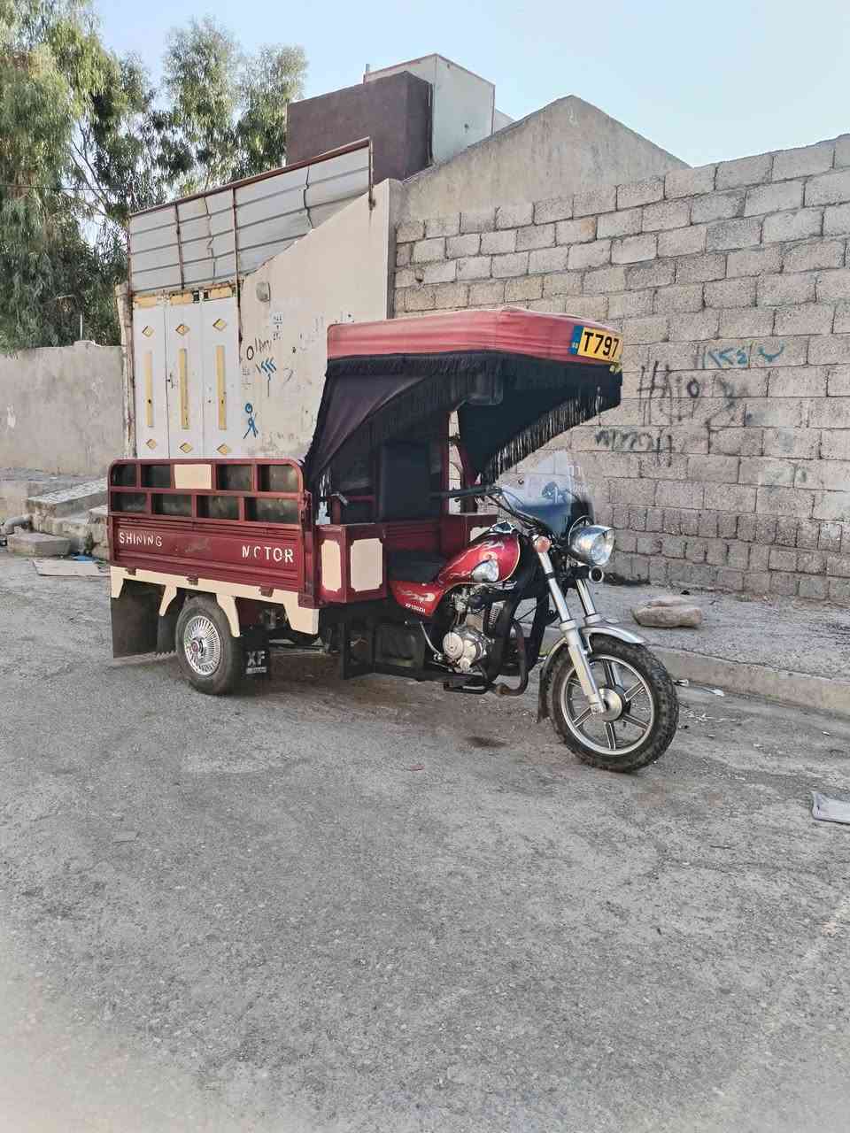 سلام عليكم ستوته لبيع موديل2023منفيس محرك 23ويرمنيه كله شغله شاصي شرط سعر مليون650وبيه مجال مكان حي القدس رقم***********
