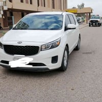 كيا سيدونا للبيع موديل 2017وارد امريكي غرق قليل جدا نص فول ماشية 39ميل...