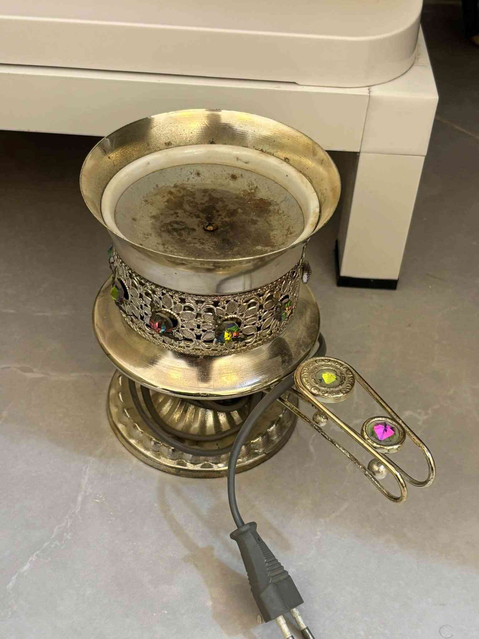 صوبه3 وجوه كهربائيه 25 الف
جهاز شمع نضيف 10
مباخر كهربائيه ب10 والفحم 5
فرشات بهويمي الاصلي جدد مامستعملات ابد قياس 7*4 ماخذه 200 رايده 125 
فرشه بوهيمي جديده الاصلي قياس 4 ونص * 3 ونص ماخذه 125 رايده 75 الف
بورنص اطفال حديث ولاده جديد10 
فرشة جربايه مستعمل مره وحده عل 25
ثلاجه اخت جديد سعره 115 
ناصريه مركز ***********

نص مكتوب في الصور:
- 4 X 7