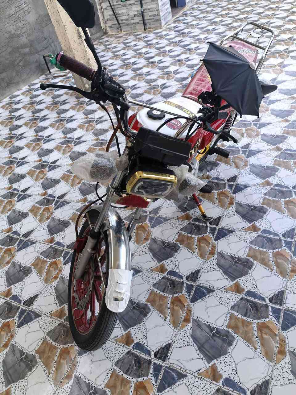 سلام عليكم دراجه سيفان موديل24 نضافه فول محرك ما ممدوده عليه سبانه 🏍750وبي مجال  مكاني الانبار خالديه لتواصل ***********
