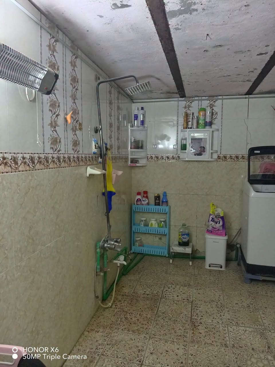 🏠 على بركة الله تعالى

🔴 دار للبيع – طابو صرف

📍 الموقع: الديوانية – حي الزهراء – شارع ٢٠ – شارع مشتل السلام

📐 المساحة: ١٤٧ متر
📏 الواجهة: ٨.٥ متر

🏡 مواصفات الدار:
• غرفة
• صالة
• استقبال
• مطبخ
• صحيات داخلية وخارجية
• مناور
• كراج

💰 السعر: ٧٨ مليون دينار

📌 تابعوا الصفحة وشوفوا عروضنا أول بأول.

🏠 عندك عقار تريد تبيعه؟
دز التفاصيل خاص، والباقي علينه 🤝

📞 للاستفسار: ***********

🏢 مكتب أبو عبدالله الشمخاني للعقار

نص مكتوب في الصور:
- HONOR X6 50MP Triple Camera
- O HONOR X6
- 50MP Triple Camera
- HONOR X6