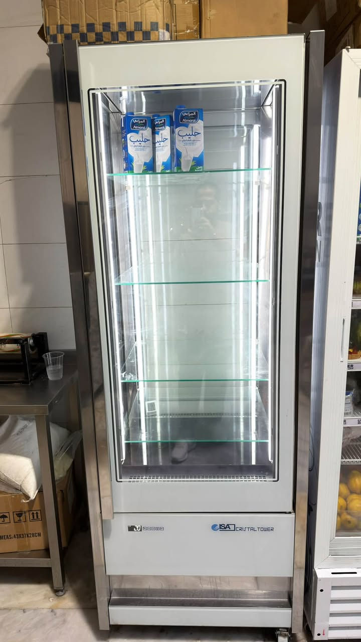 عارضة كيك isa موديل حديث
السعر 3500$ 
عنواني بغداد اليرموك 
***********
