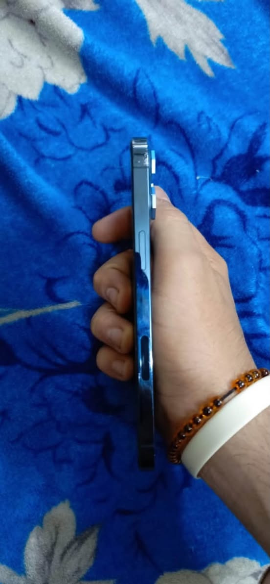 ايفون 12 برو ماكس • ٢٥٦ • بطاريه ٨٥٪