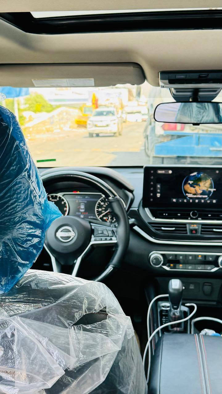 نیسان التيما SR 2023 بلاس فول مواصفات
ماشية (56) مايل
1. فتحة سقف
2. فول رادرات 360 درجة
3. شاشة كبيرة
4. تشغيل عن بعد بصمة ابواب
5. تحديد مسار
6. شفتات ستيرن كير 8 نمر
7. دتفئه كشنات
8. شاحنه واير لس
9. مكينة وكير بشرط مكينة 2500 المرغوب
حادث السيارة سرقة بدون دواخل ثلاث قطع صبغ فقط شرط بدون اي حادث بدون ايرباك 
بغداد *********** 
سعر 183
