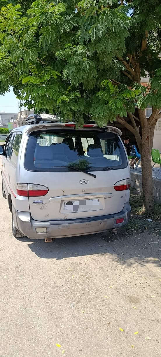 سلام عليكم ستاركس بتره 8 راكب للبيع موديل 2005 محرك خير من الله تبريد شغال ثلج شواصي بلادي رقم بغداد خصوصي  مابيه قطرة صبغ سنوية مجدد للتواصل ***********
