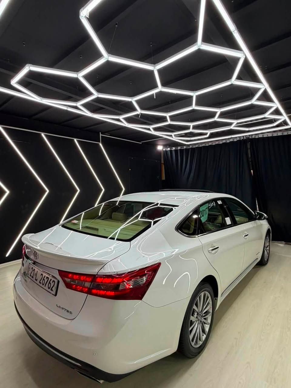 Toyota Avalon
مودیل : 2017
فول فول مواصفات - خلیجی
مواصفات  : Limited - خلیجی  - شاشة  - كاميرة - كشنات جلد و كهربائي  - بردة - کشنات حار و بارد و 
مابی صبغ کلش بشرت
محرك كير بشرط مامفتوح
‏‎سيارة حيل نظيفة كلشي عل بلاد لوك
سنوية زنكة كلشي جدید
باسمي السنوية بشرط تحويل و غرامة 
‏‎سيارة مابيـها دينار مصرف كامل من كل نواحي
‏‎رقم شيمالي 
‏‎نفس يوم /تحويل و وكالة حاضر 
‏‎مكان /داخل سليمانة
رقم موبایل : *********** - ***********
سعر 258
