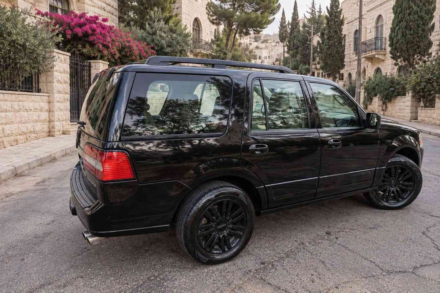 كاش أو اقساط من المالك مباشره
***********796555976 
لينكولن نافيغتور 2007 
فل كامل بحاله الوكاله 
فحص كامل فل مسكر 
ثلاجه داخليه
كراسي مفصوله 
فتحه سقف
كوشوك جديد جنط20 
بلاك اديشن 
مكانيك بحاله الوكاله 
ممشى قليل 
ترخيص منخفض
5.4cc 
ترخيص ل شهر 3 
كاش أو اقساط من المالك مباشره ***********796555976
