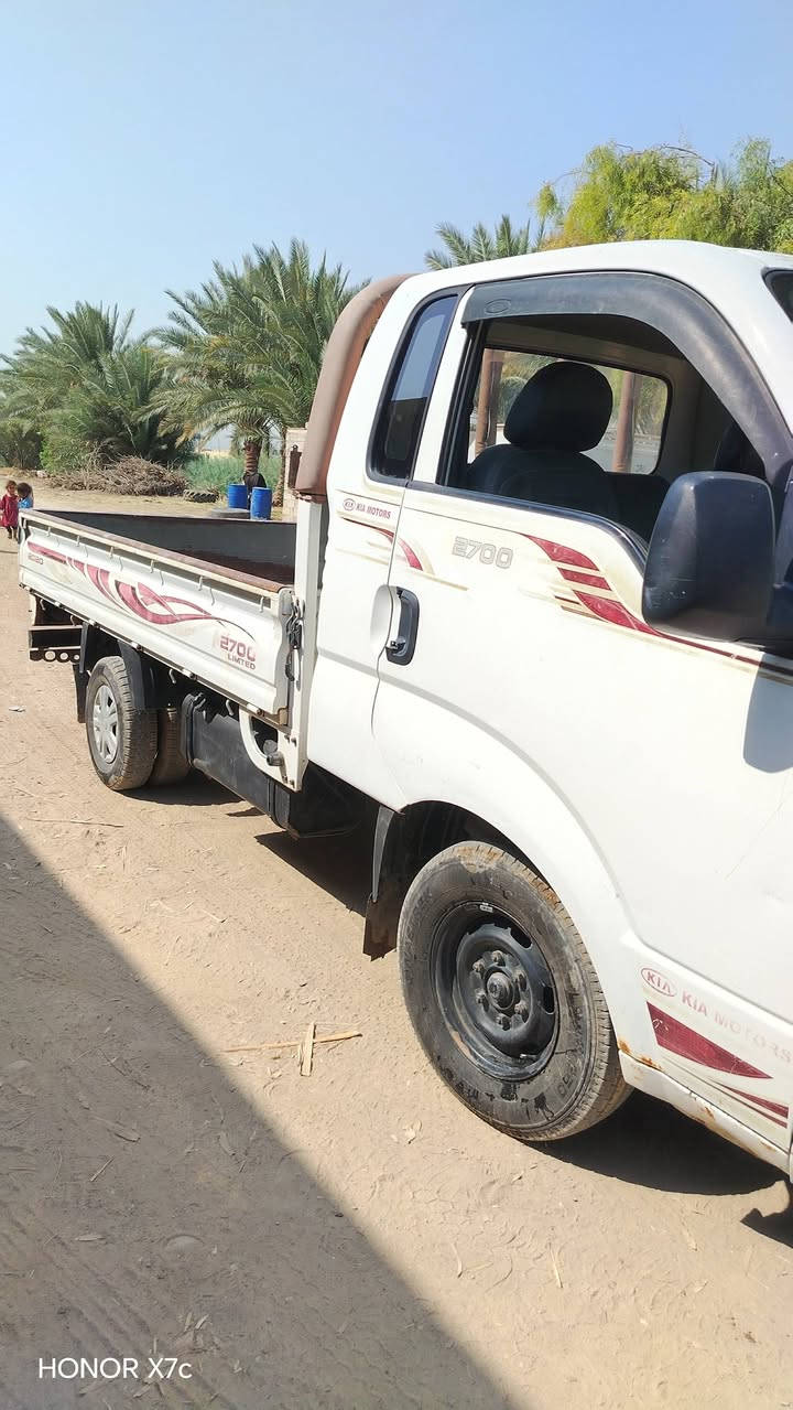 سلام عليكم كيه موديل 18سنويه صاقطه ديوانيه قضا شاميه ***********

نص مكتوب في الصور:
- HONOR X7c