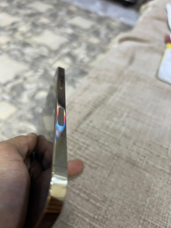 آيفون ١٢ برو ماكس • ٢٥٦ • فيس ايدي متوقف