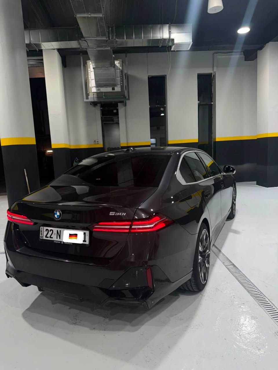 السلام عليكم

للبيع BMW 530i

2024 

عداد 43m

فول مواصفات 

Body Kit M

داخل جلد احمر

هيتر كشنات + ستيرن

فتحة سقف

رادارات 360 

حساسات 360

وباقي التفاصيل والمواصفات معروفة للـ BMW

  

الضرر سطحي جداً قطعة وحدة فقط جاملغ أمامي بدون اي 

دواخل او اضرار 

رقم اربيل بأسمنا تحويل مباشر ثاني يوم

مكان السيارة بغداد

السعر 400$ 

*********** بغداد, العراق
