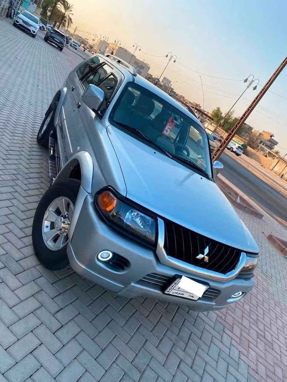 نتيفيا ياباني موديل 2006 السياره خير من الله سياره نضيفه كهربائيات كله بلاد تبريد ثلج بيه نص جاملغ الخلفي صبغ وربع جاملغ الخلفي الثاني وباقي الكشر مكفول ترايك وين ميعجبك دواخله جديده 
مكانه بغداد الجديده للاستفسار اكثر اتصل *********** وبيه واتس اب 
السعر 78 للبيع فقط بدون مراوس بغداد, العراق
