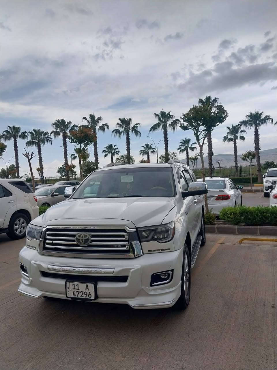 السلام عليكم من رخصت الأدمن المحترم....
TOYOTA SEQUOIA 2009 SR5

للبيع فقط  تويوتا لاندكروزر سيكويا موديل 2009 محدثه 20    صبغ  فقط بدووون حادث 4 قطع ابيع احزام او ايرباك  بعدها على وضع الوكالة السيارة جديدة جدااا بحالة الشركة جاهزة من كلشي كير مكينة حدادية تبريد ثلج ❄️ تدفئة كلشي جاهز وشغال موااصفات السيارة فووول مواصفات 1/1 

مكينة من نوع 5700

كراسي جلد+تدفئة.

كراسي كهرباء.

7 راكب.

3 قطع تبريد ((منفصل)).

نضام تبريد CLIMATA ثلاث قطع.

نضام APS.

نضام Cruise Speed ((مثبت سرعة)).

شاشة كبيرة((نضام APPLE CAR PLAY+B-T+Wi-Fi)).

منافذ ((USB+USB-C)).

شاحن متنقل خلفي.

وبعد بيهاا هواااي مواصفات السيارة جاهزة وكاملة 100% من تخم تاير جديد جميع النواحي بعدها بحالة الوكالة  اضافة عليها منظومه غاز  90 لتر مع الضمان رقم بغداد دولي سنوية ((2031)) تتحول في كافة محافظات العراق 

للأستفسار:*********** مكان السياره بابل
