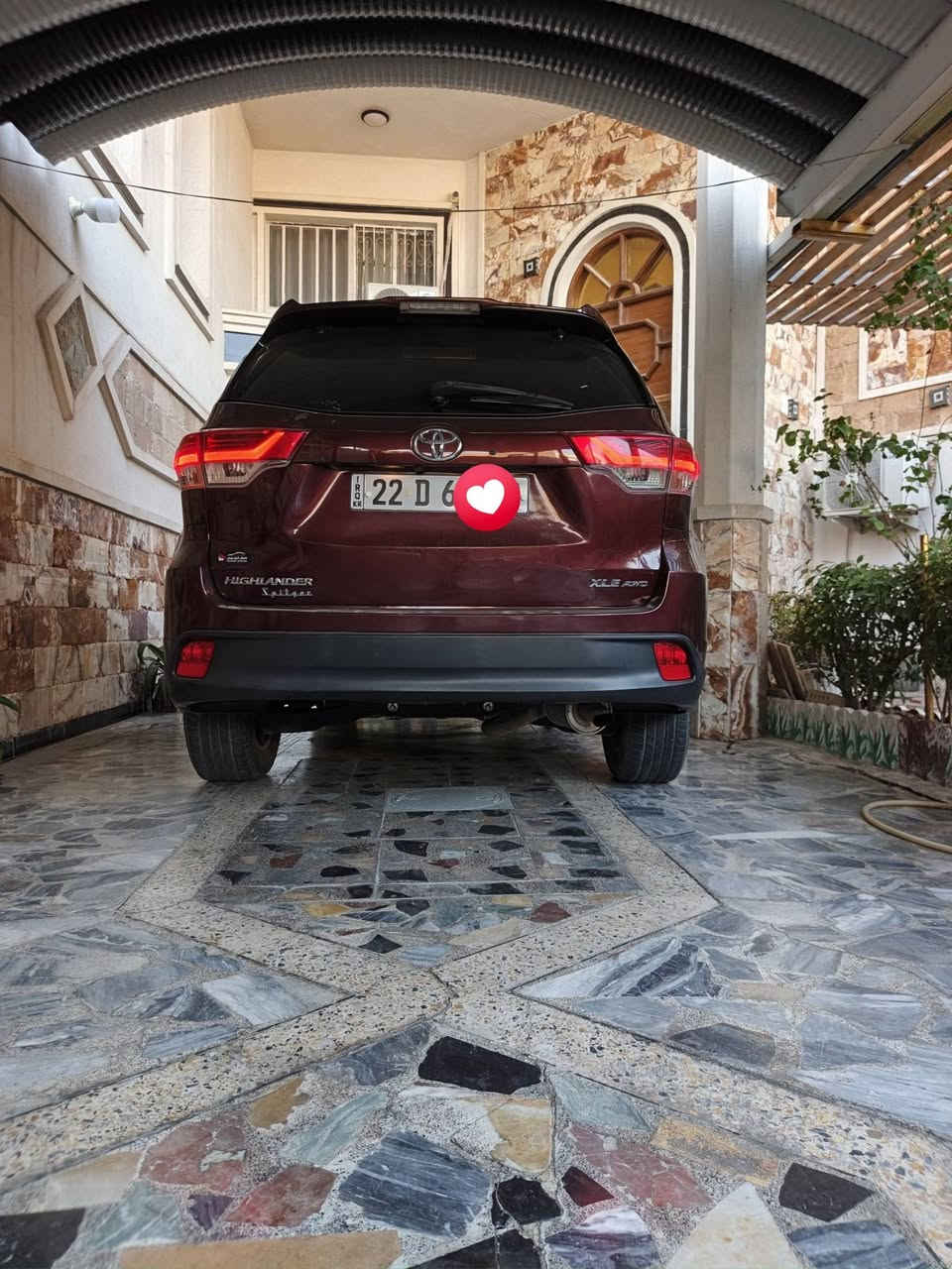🚨 للبيع هايلندر 2019 XLE فورويل 4×4 🚨
🔹 وارد أمريكي 🇺🇸

🔹 ماشية 81 ألف ميل

🔹 حادثها جداً بسيط فقط طعجة ومصلحة نفسها 

🔹 السيارة ابيع بيها قطعة وحدة فقط والباقي كفالة 

🔹 بدون دواخل

🔹 بدون إيرباك

🔹 كير ومكينة كفالة

🔹 شواصي كفالة بشرط 

🔹 السيارة رقم أربيل وبسمي

🔹 مضللة 80% بالسنوية

🔹 الداخلية جديدة جداً جداً ونظيفة

🔥 فول مواصفات:

• فتحة سقف

• كشنات جلد

• كشنات سياحي VIP

• بردات خلفية 

•3 قطع تبريد مركزية 

• جنطة كهرباء شفط 

•مري قلاب 

•بصمة 

• وغيرها من المواصفات الإضافية

✅ سيارة نظيفة ومرتبة جداً

✅ جاهزة للاستخدام وما تحتاج تصرف ربع عليها

📍 السيارة موجودة  بغداد الكرخ 

💰 السعر: 248 يعني دفترين وثمانية واربعون ورقة  وبيها مجال بسيط ان شاءلله 

📞 للتواصل والاستفسار: ***********
