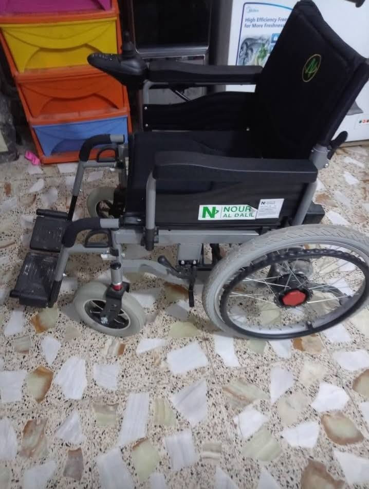 السلام عليكم عربانة شحن  البيع جديده مامستخدمة
السعر:400وبيها مجال
الهاتف:***********
العنوان :الشعب

