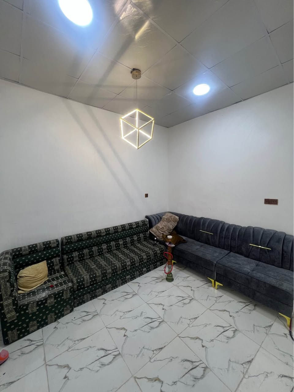 دار سكن للبيع 🏠 
#المساحة :: 100
#السعر :: ٤٦مليون وبي مجال بسيط 
طابو صرف زراعي المالك عراقي 🇮🇶
#البناء_حديث_جاهز_للسكن 💯
شط لعرب الجزيرة شارع زين العابدين 
#الخدمات :: ماء كهرباء مدارس سناتر 
منطقة سكنية والبناء فيها منظم وحديث
#سقف سندويج شغل درجه أوله 
#المحتويات ::  وصحيات خارجية وحديقة
وأستقبال وصالة ومطبخ  وصالة معزولة
وموزع غرف وغرفتين منام وصحيات
#خارطة_مميزة_وسعر_مناسب
……….
#للأستفسار :: ***********
١٥ متر عن شارع العام موقع يخبل البصرة, العراق
