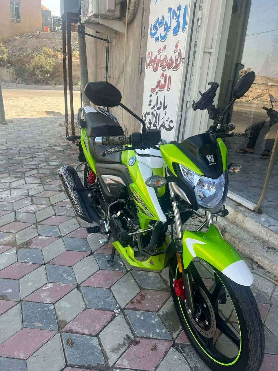 سلام عليكم هاوجي للبيع سعر 17ونص وبي مجال بسيط لعنوان حقلانيه مرقم سنوي تحويل ثاني موديل 23    ***********
