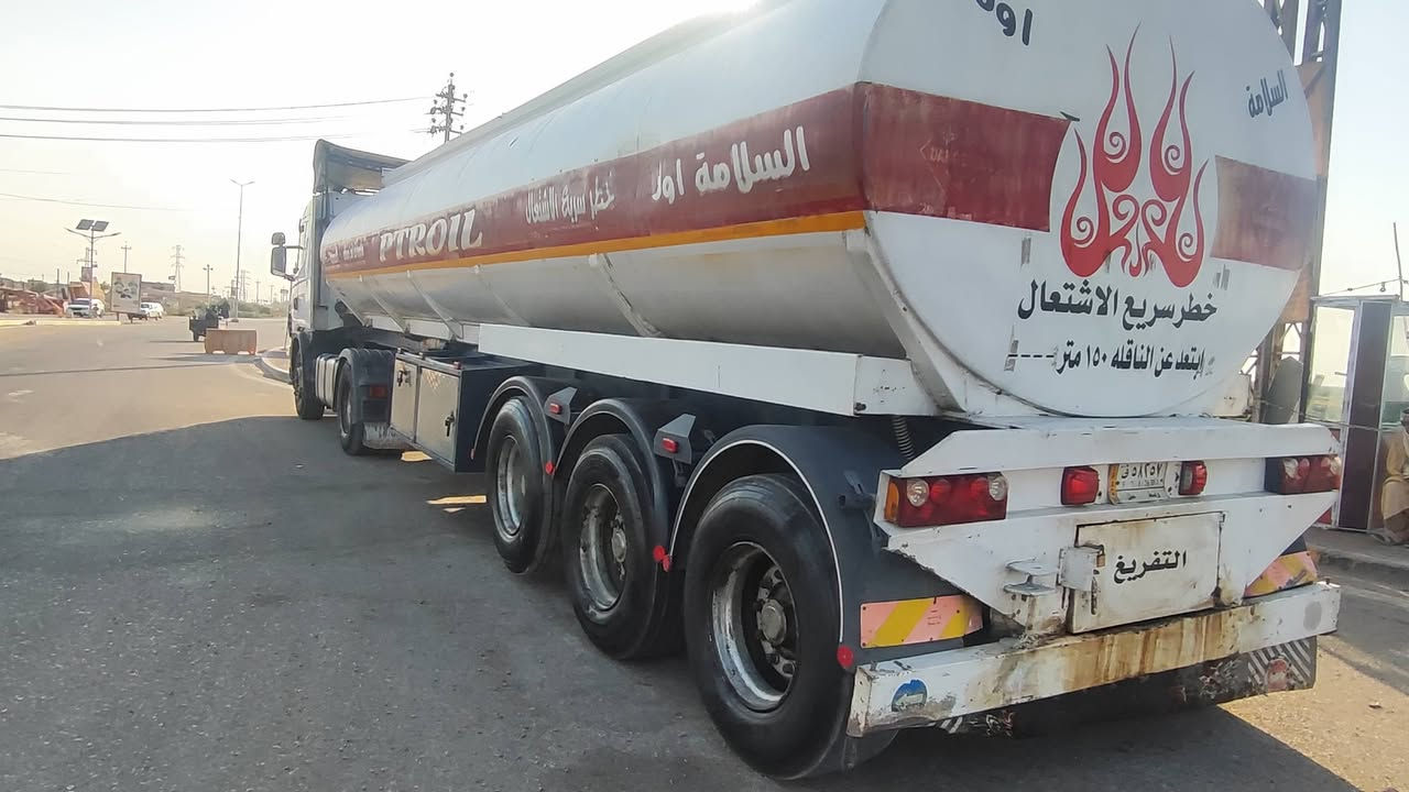 سلام عليكم سكانيا البيع موديل 2002/ رقم واسط  الإنكليزي بس استلام اللوحات سياره جاهزة رقم الهاتف ***********/مكان ناصريه/الاشراي يتصل
