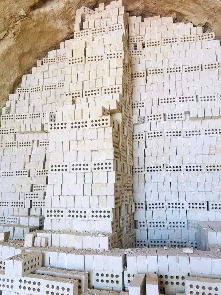 سلام عليكم🤝
ابو رضا التجهيز الطابوك الجمهوري🧱***********
تم تخفيض اسعار طابوك الجمهوري طابوكه فول شرط الفحص 🔬 نسبة املاح قليله جداً طابوكه قالب واحد ركن موس  الك حق ترفض المكلاب  اذ طابوكه ما موزينه متوفر طابوق جميع معامل نهروان حسب الطلب توصيل كافة محافظات العراق الاستفسار تصل***********
يوجد واتساب***********ابو رضا
