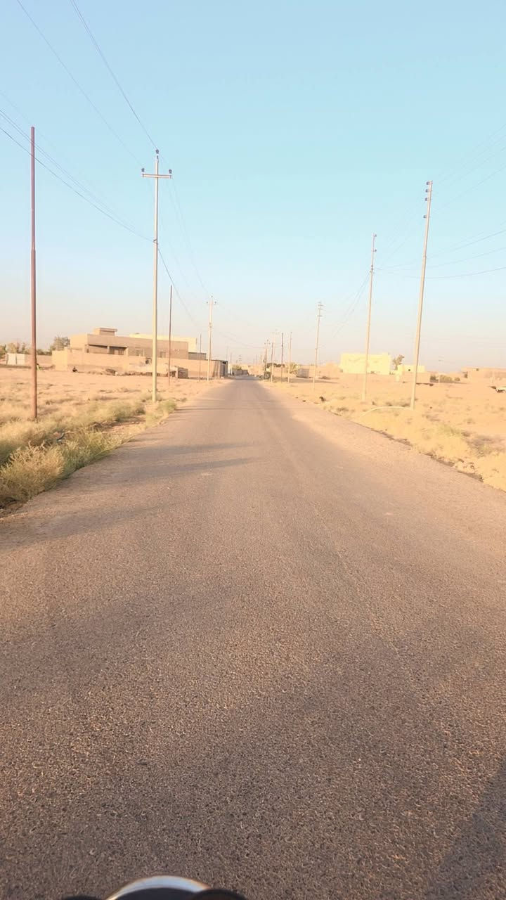 بيت للبيع هيكل مسلح مسيج مساحة البناء 250 متر مساحة الارض المتبقيه 750 متر يتكون من استقبال كندور غرفتين صاله مطبخ مخزن خارجي صحيات خارجيه في منطقة زنكوره بالقرب من قاعة المرحوم ابراهيم ضايع السعر المطلوب 50 مليون وقابل للتفاوض للاستفسار ***********
