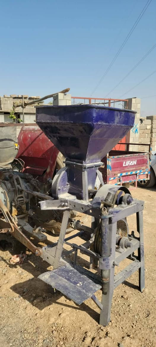 سلام عليكم جاروشه مال اعلاف بدون خياس شرط الشغل ولنضافه السعر ب مليون150وبيها مجال العنوان الموصل الجانب لايمن حي العبور 
للتصال
***********
***********
