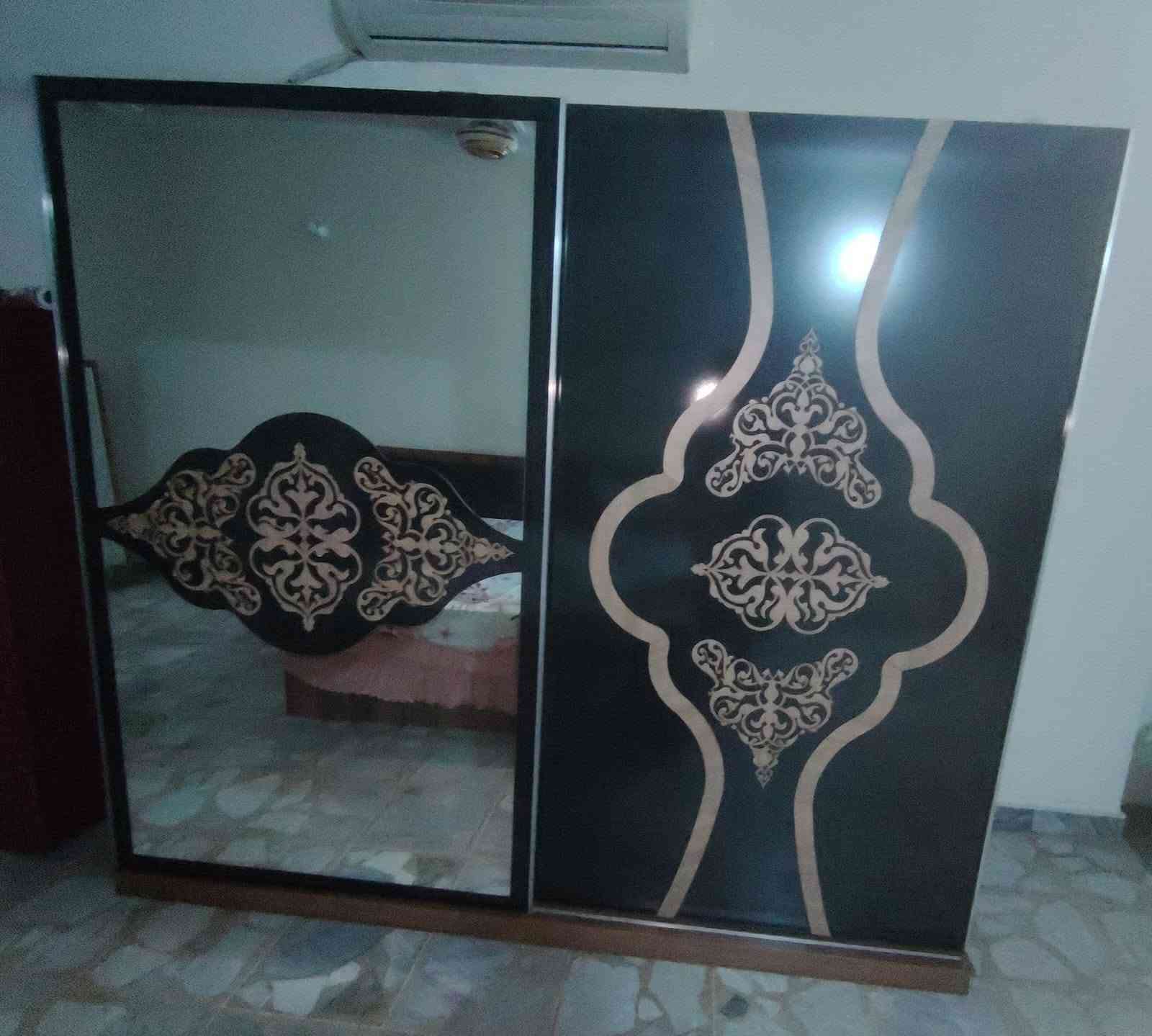 السلام عليكم للبيع غرفه نوم مستعمله السعر ٥٠٠٠ وبيها مجال
