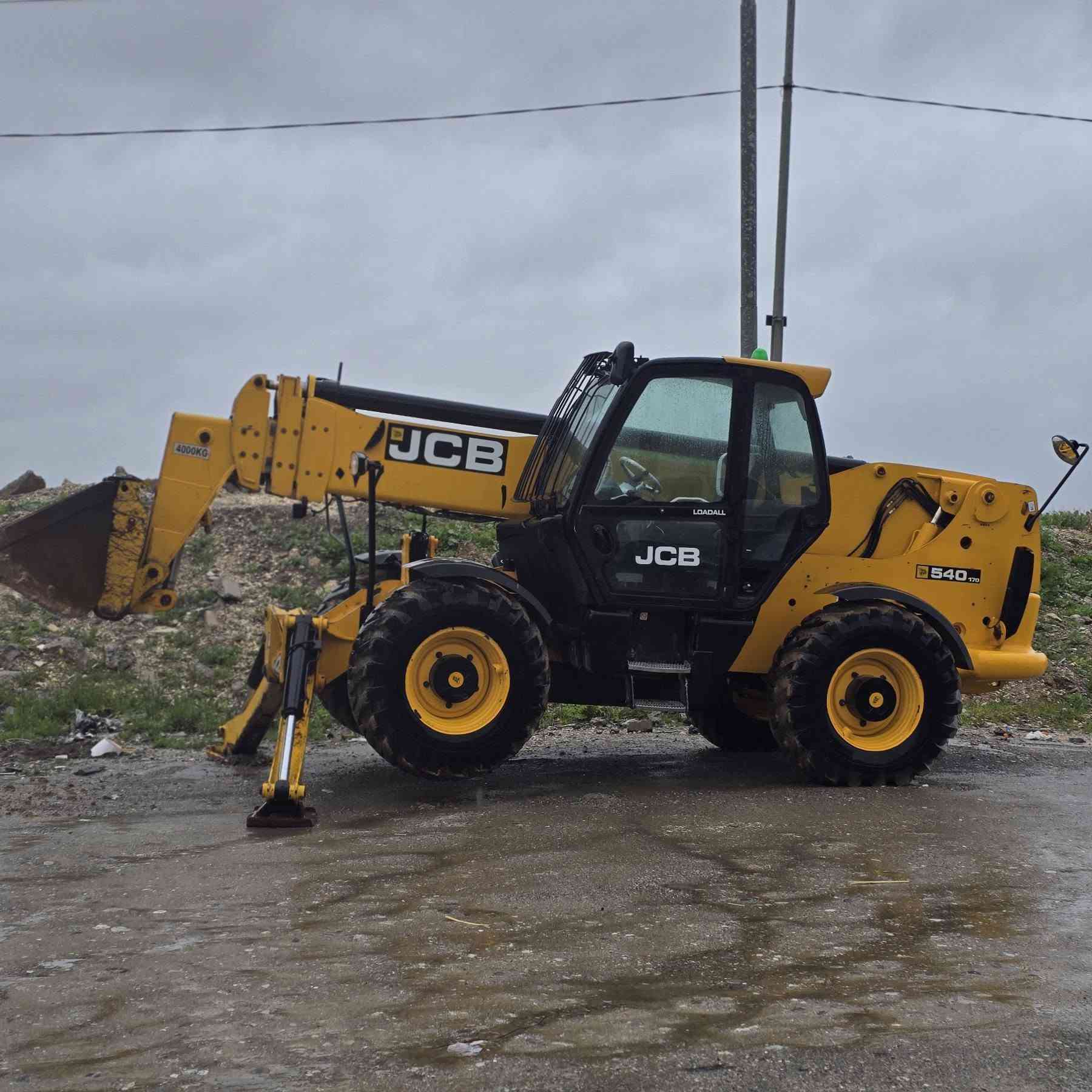 شۆفڵ جیسیبی بۆ فرۆشتن 
پەمپ و نۆزڵ
2004
17مەتر 
مەکینە 105
جوابی نامە نادەمەوە موشتەری تەلەفون بکە 
لە سلێمانیه
***********
***********

