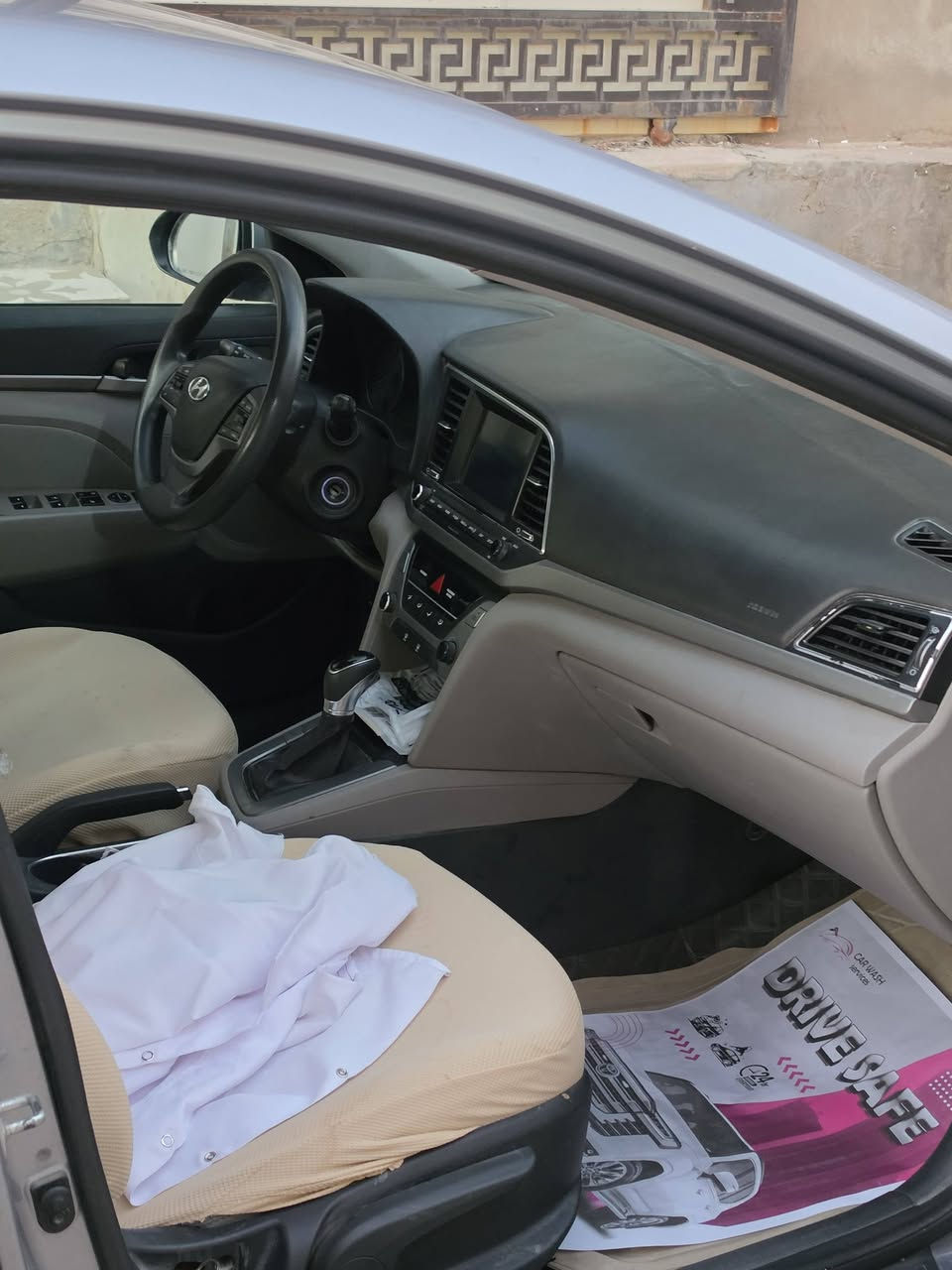 النترا ١٧ 
وارد امريكي حادثة مال امريكا بنيد  وهنا صار بيه حالوب. وبيه طخة ببن الباببن بالدوسة  ما مصلحة 
سيارة جاهزة تبريد مكينه كير.  مكينة الفين دوش وكير أي تي ماشيه٨٣ ميل
للتواصل ***********

