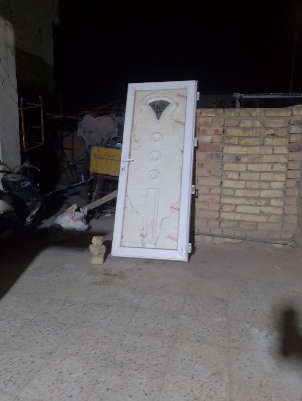 السلام عليكم باب صحيات للبيع سعر 35وبي مجال ***********
