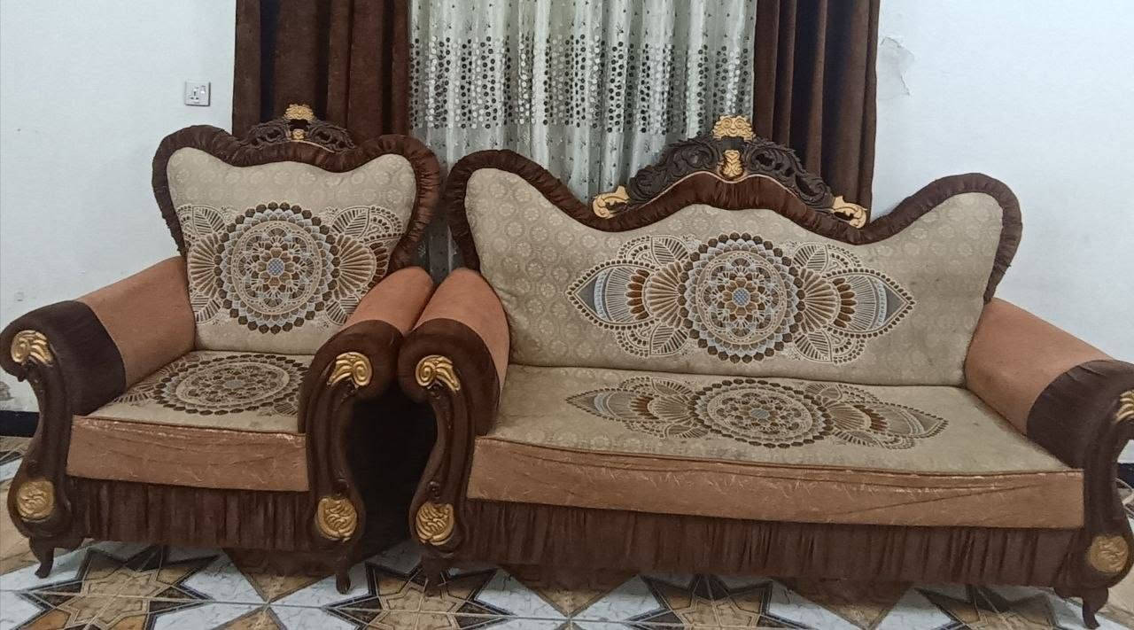 تخم للبيع نضيف.
المكان حي الجهاد
هاتف ***********
