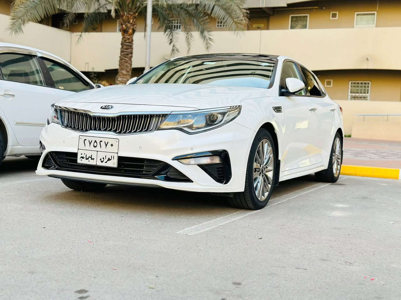 السلام عليكم
عندي اوبتيما 2019 خليجي رقم سليمانيه

مواصفاتها 

1- بانروما 

2- حساسات اماميه خلفيه

3- ويل 19 

4- تحكمات ستيرن + شفتات كير بل ستيرن

5- كير اوتو + عادي

6- مكينه 2400 + دبل صالنصه

7- كارت صبغ مثل التكحيل بل حاملغ الخلفي وره السكن

8- البنيد بي رصعة 

9- گير ومكينه مكفولات من كلشي

10- حداديه جديدة 

11- تبريد ثلج

12- السياره فول نضافة

13- ماشيه 162,000  

14- السعر 160$

15- مكاني بغداد المدائن

16- رقم الهاتف. ***********
