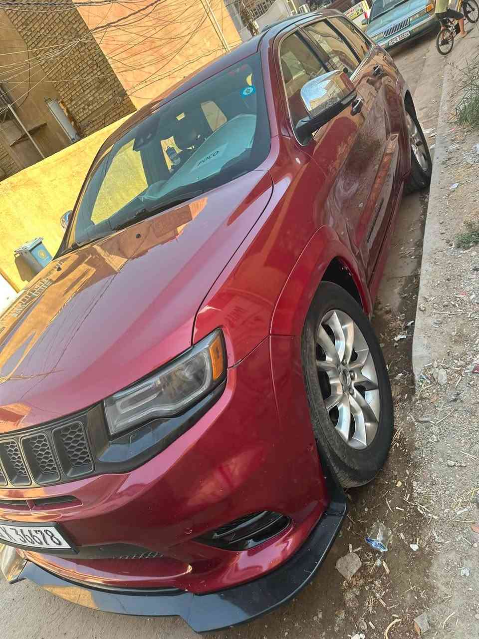 السلام عليكم جيب للبيع موديل ١٥ S
فول للاخير ميحتاج اكتب بيهة جاملغ صبغ والسونار مع الصور 
بغداد باسمي ومكاني بغداد الشعب ماشية ١٠١
السعر ٢٠٨ 
رقمي ***********
