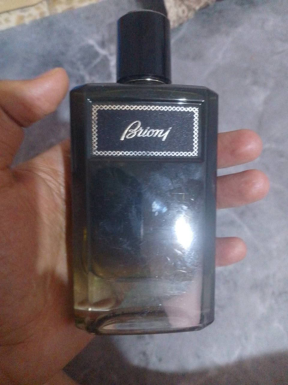عطر Brioni Eau de Parfum Intense أصلي – 100 مل
للبيع عطر Brioni Eau de Parfum Intense الأصلي
🔥 الحجم: 100 مل
🖤 الإصدار: Intense
💎 الحالة: أصلي
$السعر:١٣٠ وبي مجال قليل
للتواصل والاستفسار:*********** واتساب
🌿 الرائحة: خشبية، دافئة، فخمة مع لمسة حلوة ومتّبلة
🎩 عطر راقي ومناسب خصوصًا للمساء والأجواء المعتدلة 
والباردة
ملاحظة: العطر مستعمل قليل وبحاله ممتازة باقي تقريباً فيه ٩٠مل
