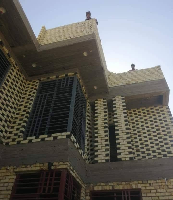 خلفه بناء في النجف ***********
