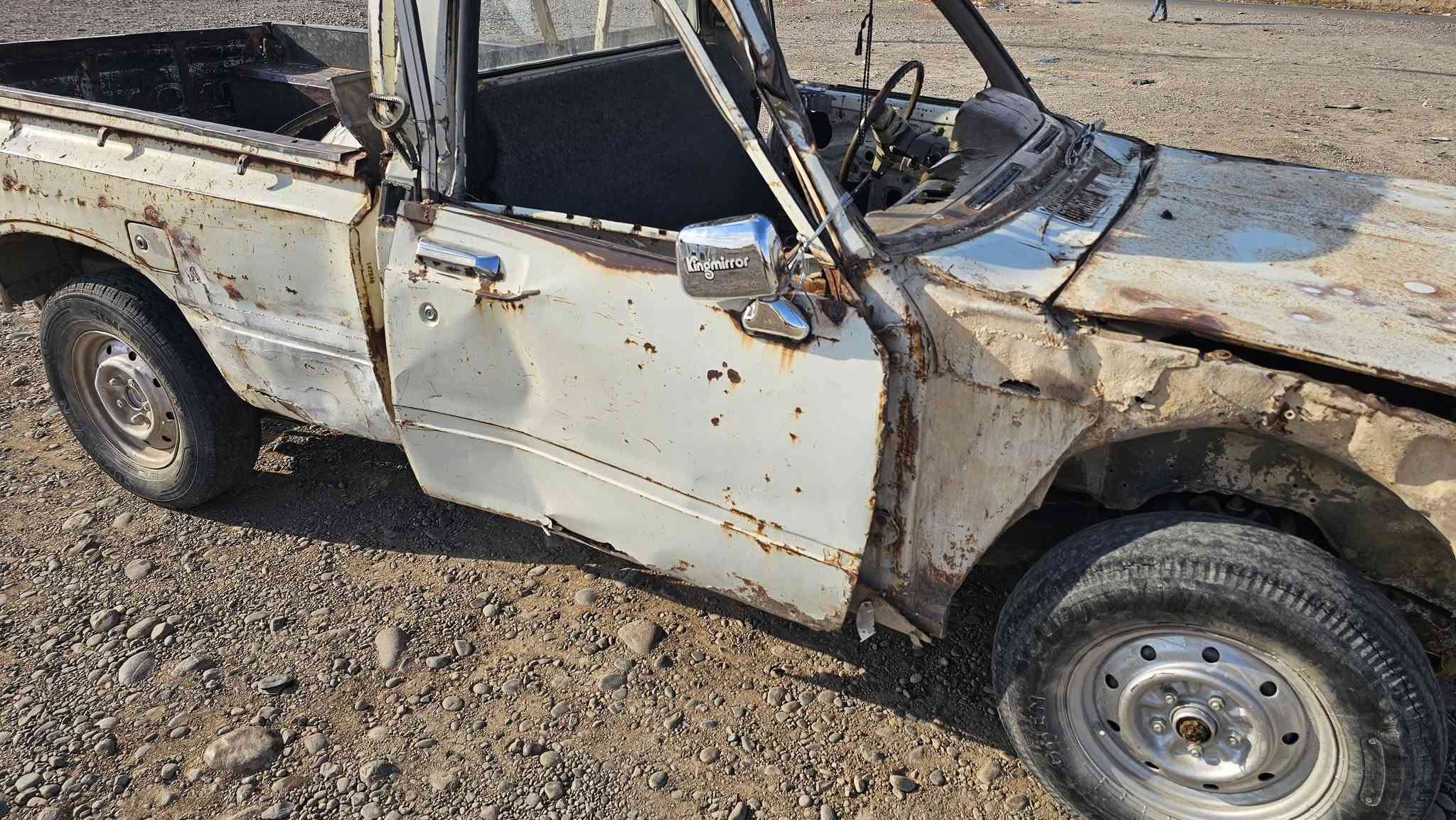 السلام عليكم بكم ٨٠ رقم بغداد كير شرط محرك شرط صدر جديد قبل اسبوع بدلتو  بية هاي الضربة السعر مليون ومية قفل المكان شيالة العبلي رقم الهاتف ***********
