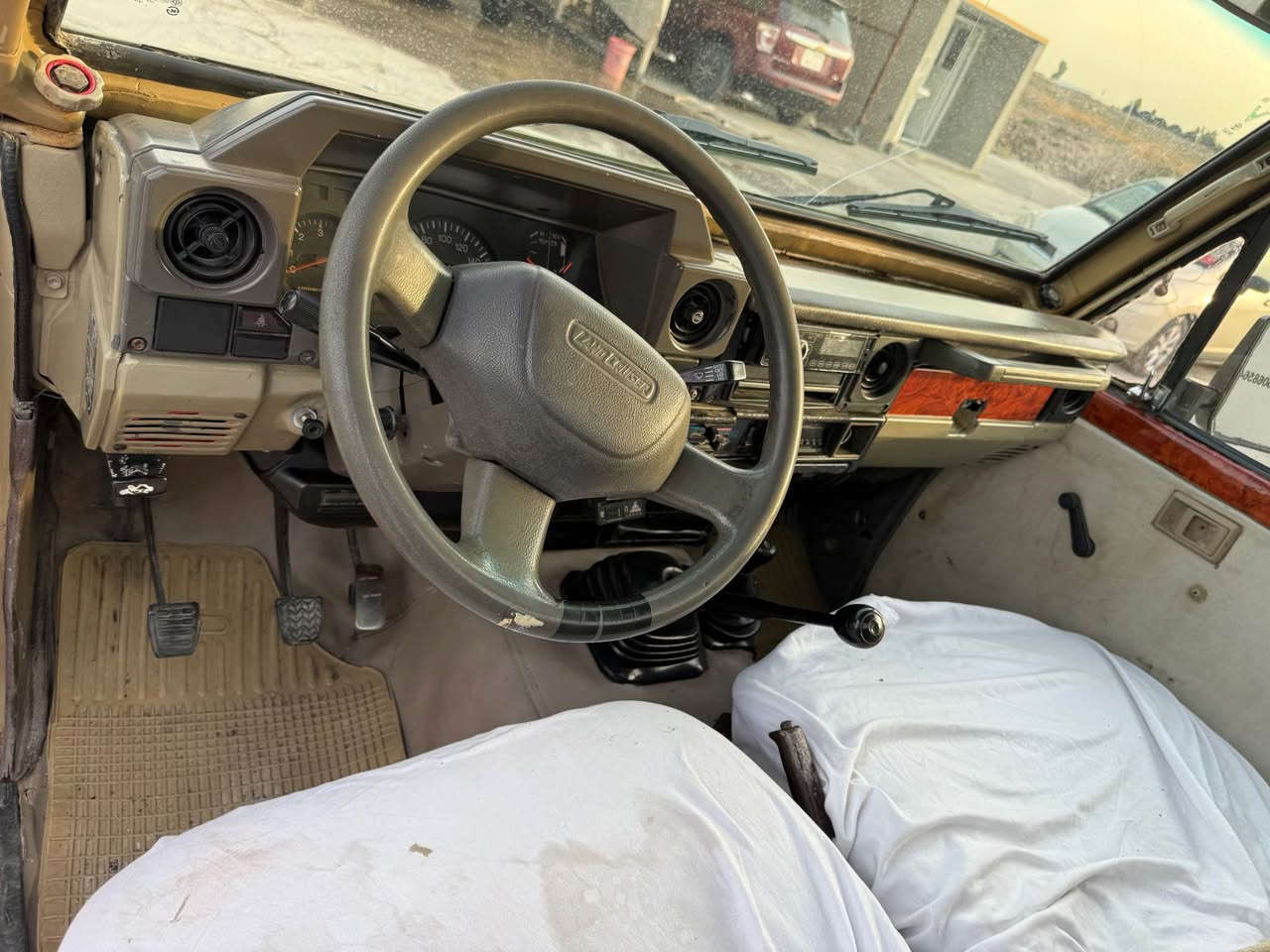 لوك لوك • موديل ١٩٨٦ • محرك وكهرباء