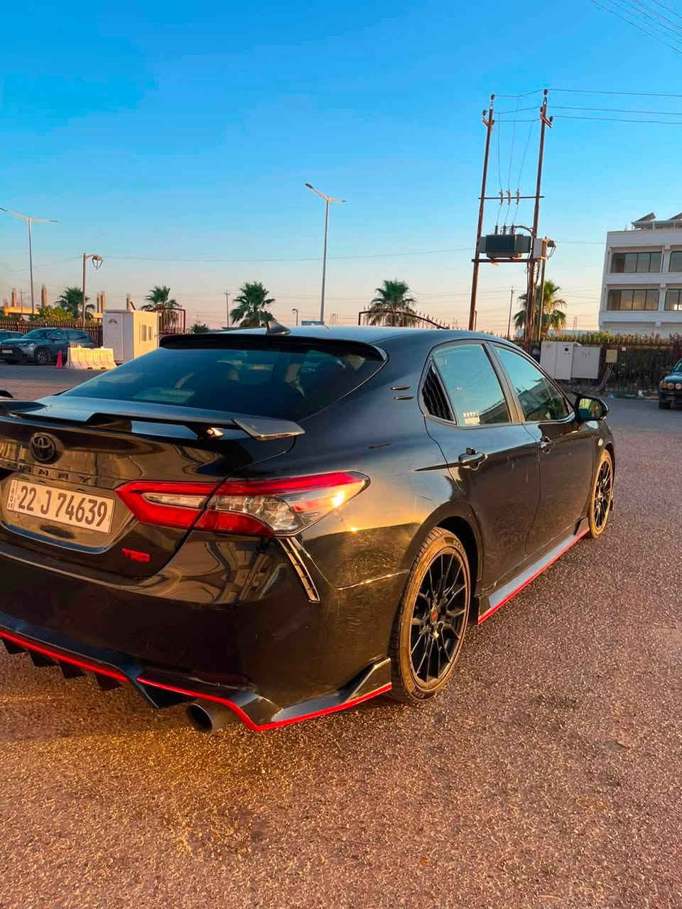 السلام عليكم
للبيع Toyota Camry TRD Red Line

V6 – 3500cc 🚀

تويوتا كامري TRD ريد لاين

السيارة فل فل مواصفات TRD

⸻

⚙️ المواصفات:

* شاشة كبيرة

* Apple CarPlay

* كراسي جلد + كهرباء

* أحزمة أمان لون أحمر بلادي

* كشنات مخطومة TRD بلادي

* لايت أوتو

* رادار أمامي + خلفي + جانبي بالمرايات

* تحديد خط الشارع

* تبريد لمس

* مودات قيادة: Normal – Sport – Eco

* Hold Auto

* بصمة تشغيل + بصمة أبواب

* تشغيل عن بعد

* شفتات ستيرن

* قير 8 نمر

* لايتات زينون

* باك لايت LED

السيارة مختمة TRD بكل مكان وبيها هواي مواصفات إضافية

⸻

🔧 الإضافات:

* سكوب جام خلفي

* سكوب جام جانبي

* مرايات باتمان

* دوسات بلادي سبورت

* لحية أمامية سبورت

* دفيوزر خلفي

* دبل كزوز TRD

* ليدات داخلية (سعرها $200)

* داخل كامل فورج + شامو ($100)

* سستم صوت كزوز بلادي من الشركة

⸻

🛠️ الحالة الفنية:

* مكينة + قير بشرط كامل

* لا فتح

* لا بخار

* لا صرف

* ضخـم حدادية كامل جديد بشرط تراي للبصرة

* درايف شفت كله بشرط

* هزة + فحص + سنوية كله جديد

* تحويل بشرط ثاني يوم

⸻

📝 الملاحظات:

* شبر كلير بجماعة خلفي

* باين جهة السايق مبدلات بلادي نفس اللون

* إيرباق طاك فقط (برده)

* بجم كيس برغي (مامفتوح)

* حوض كيس بشرط

* دواخل: شبر داخل باب فقط (بشرط الصوت مال الهواء

مكان السياره صلاح الدين 

السعر 215 وبيها ومجال 

الاتصال

***********

***********
