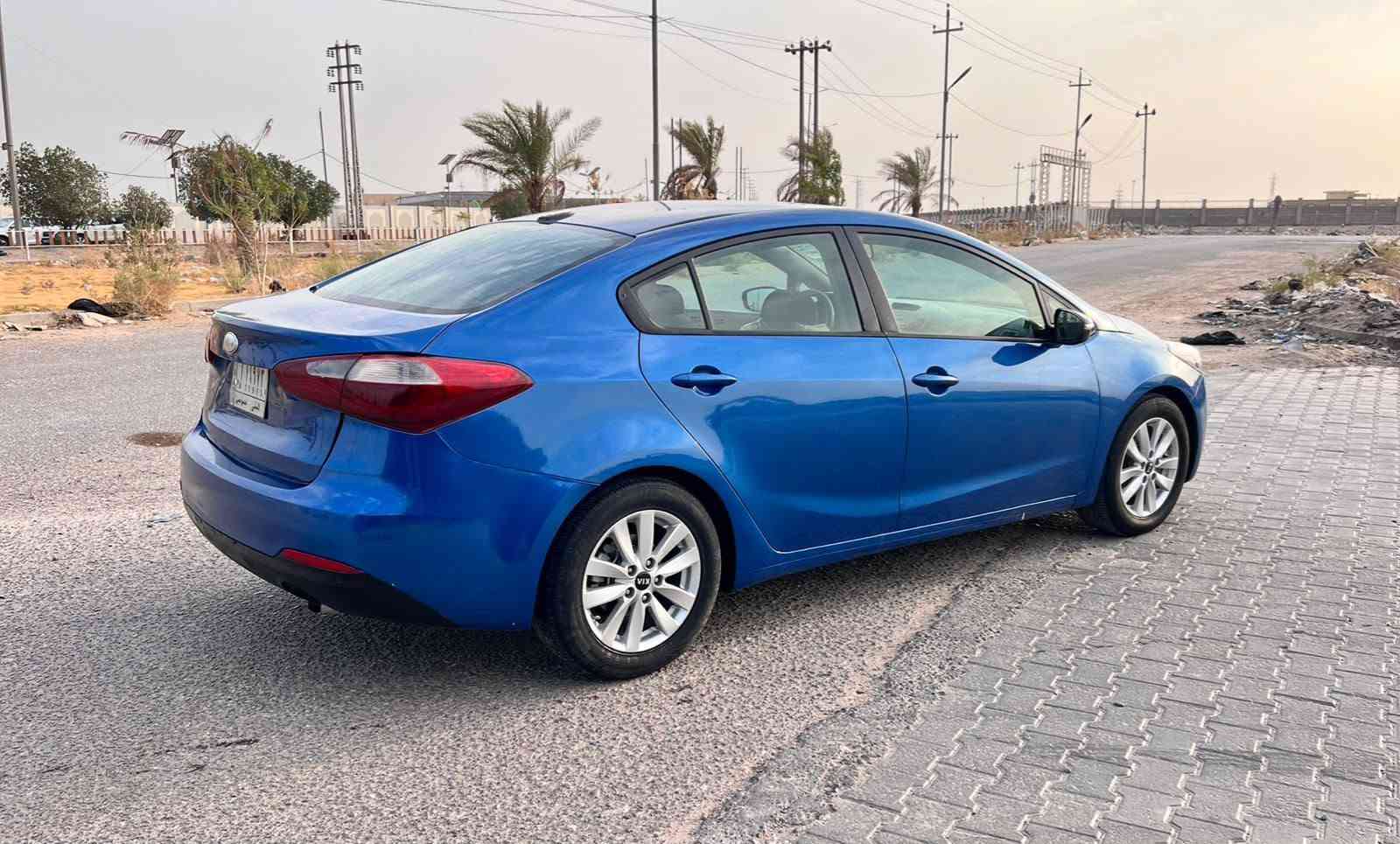 سلام عليكم كيه فورتي موديل 14جاهزه السياره كير مكينه حداديه تخم تاير كلشي شغال حادثه جاملغ خلفي بدون دواخل مصبوغه عام السيارهه للجماليه  ***********السعر 88وبيه مجال او مراوس ماكو مشكله
