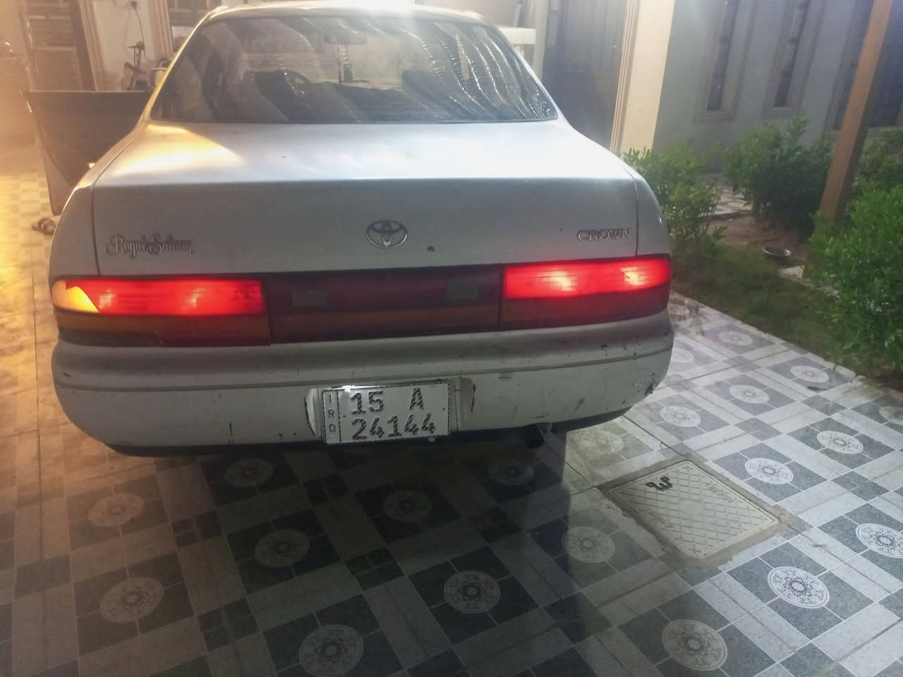 السلام عليكم من رخصة الادمن سيارة بطه متصل موديل 93لولؤي رقم انكليزي هزه جديده ورقم انكليزي مكفوله من الكصه ونقل الجثه بسمي تحويل مباشر مشروع وطني صدر جديد الامامي والخلفي بي ضعف بالدبلات كهربائية فول كله شغال والتبريد نقص بوري غراضه كله موجود ه السعر 45وبيه مجال للاتصال على الرقم ***********

