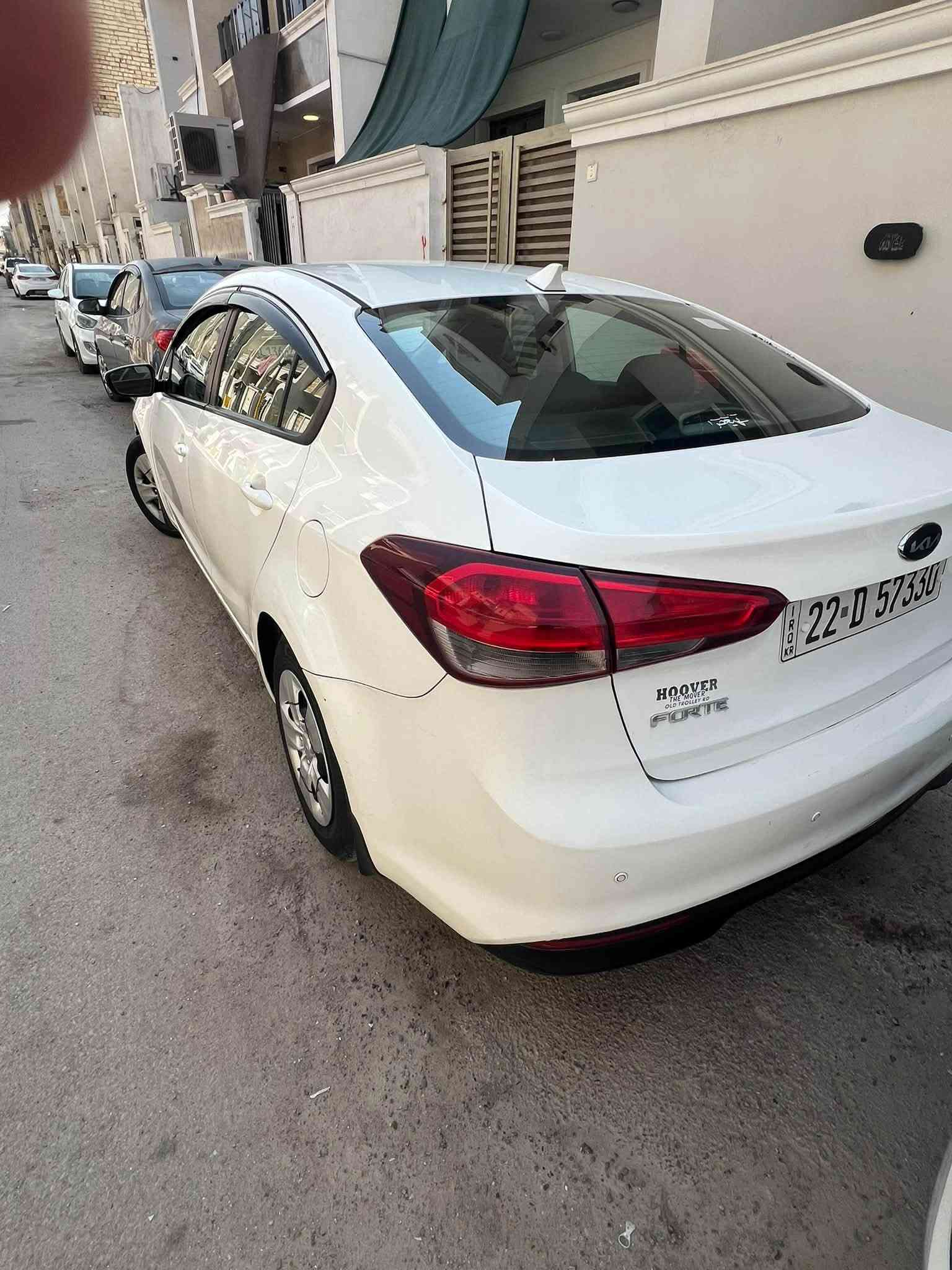 السلام عليكم 
كيا فورتي 17 امريكي ماشية 94 الف كير محرك مكفول سيارة جاهزة ليبل واحد السعر 103 مكاني بغداد الدورة 
***********
