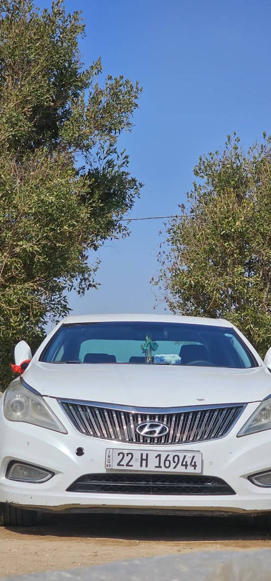 ازيرا ٢٠١٢ • ابيض • اربيل